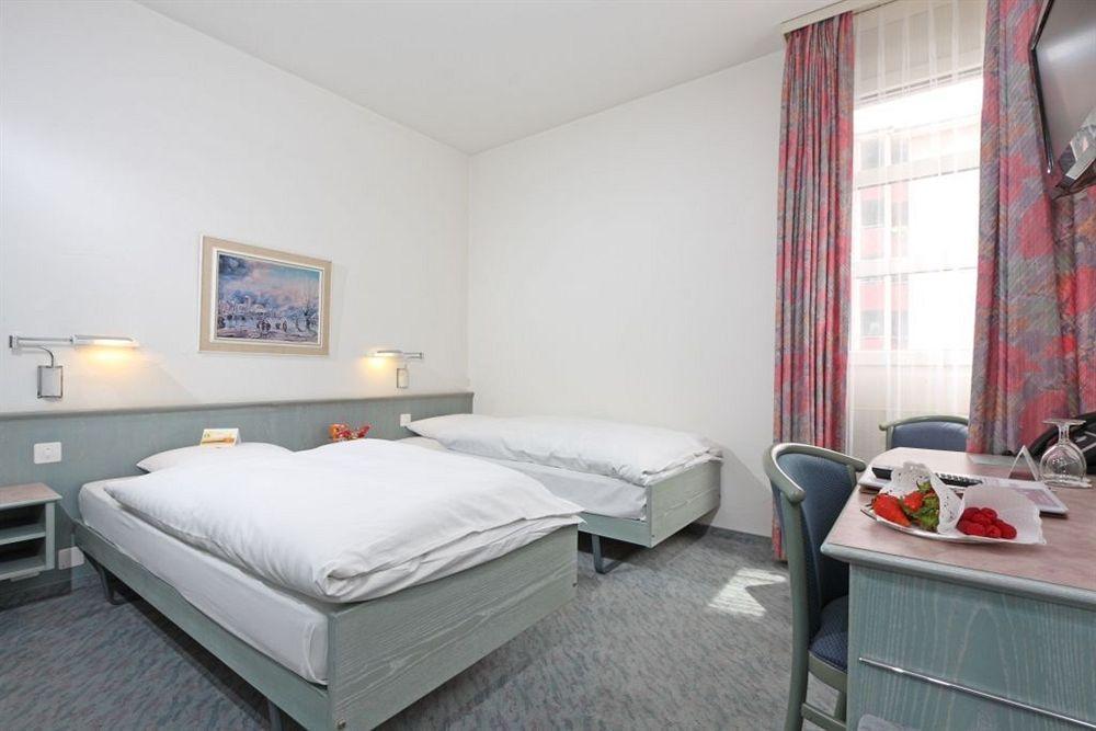 Sommerau-Ticino Swiss Quality Hotel Dietikon Room photo