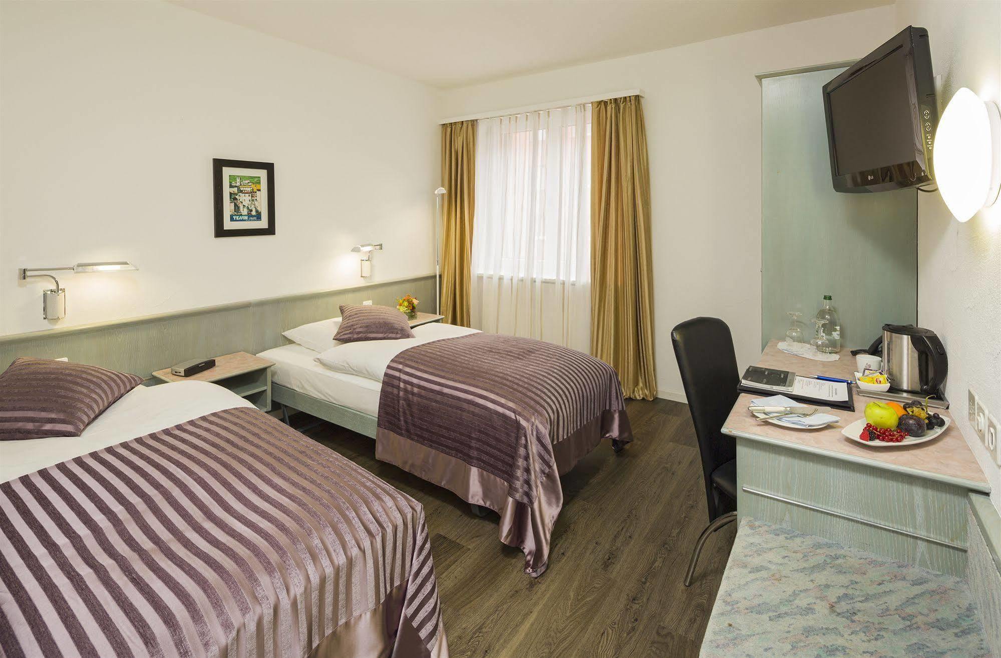 Sommerau-Ticino Swiss Quality Hotel Dietikon Room photo